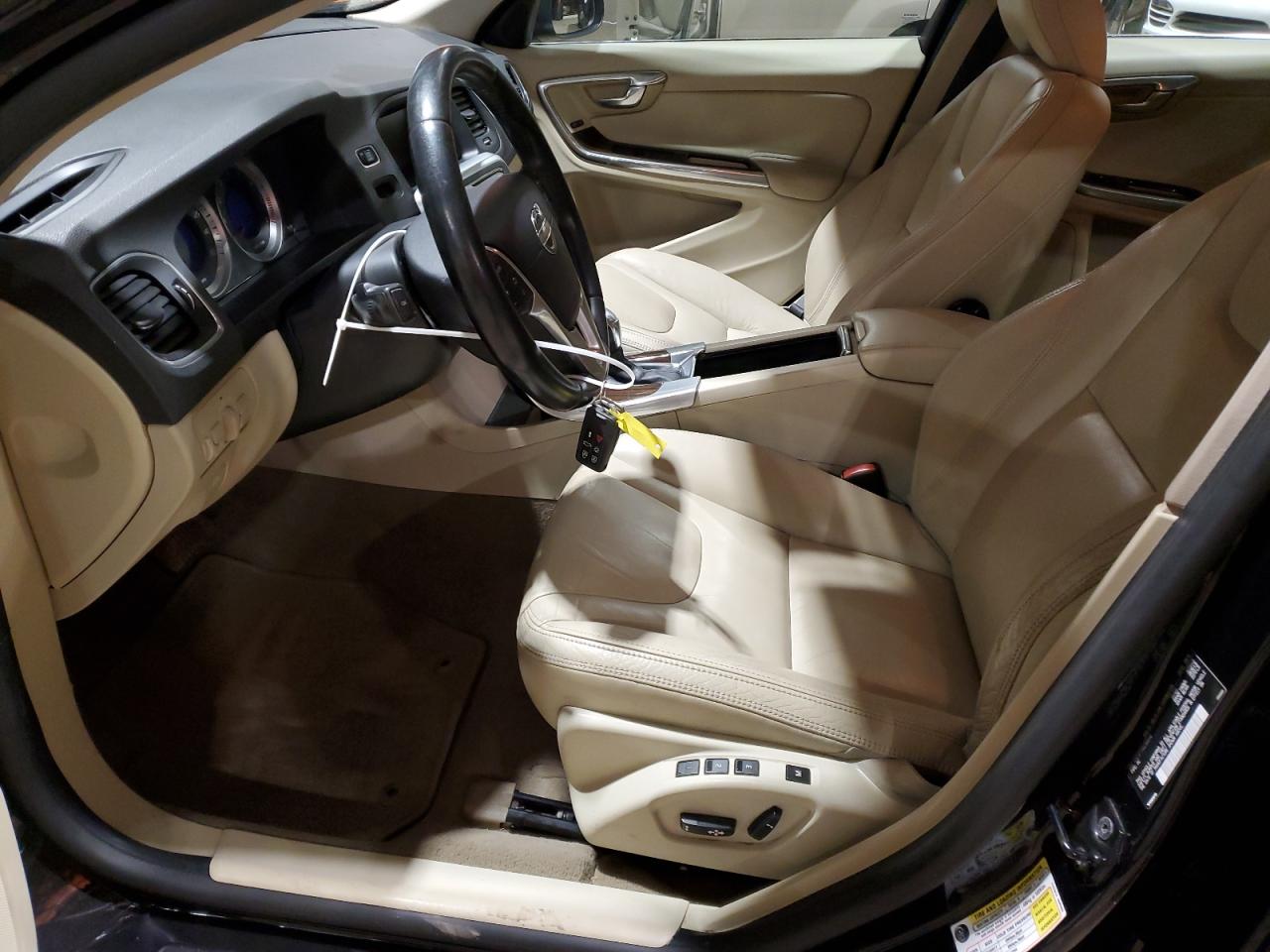 yv1612fhxd2185548 YV1612FHXD2185548 2013 Volvo S60 T5
