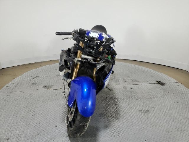 2017 SUZUKI GSX1300 RA - JS1GX72B1H2101091
