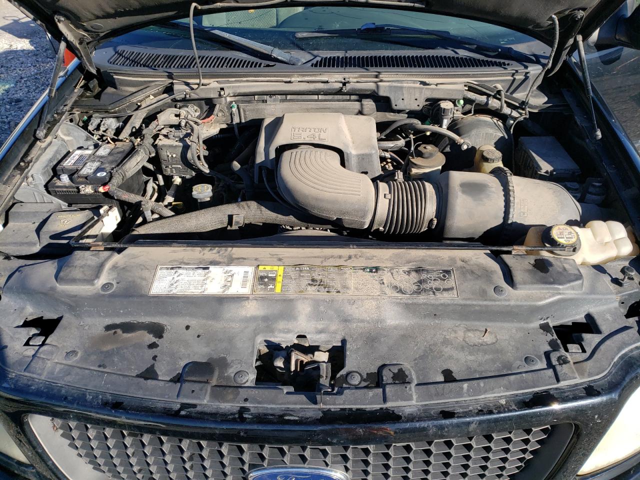 1FTRF18L42NA89667 2002 Ford F150