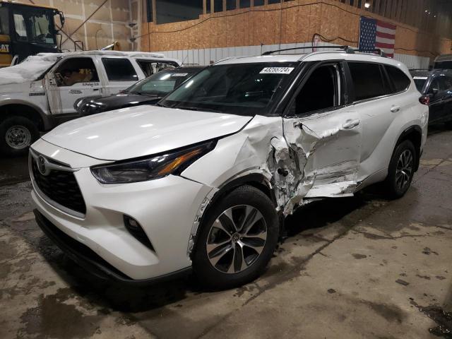 Lot #2492321972 2023 TOYOTA HIGHLANDER salvage car