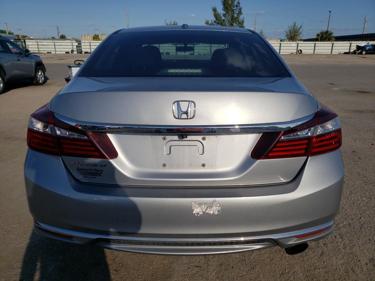 2017 Honda Accord Ex vin: 1HGCR2F78HA029417