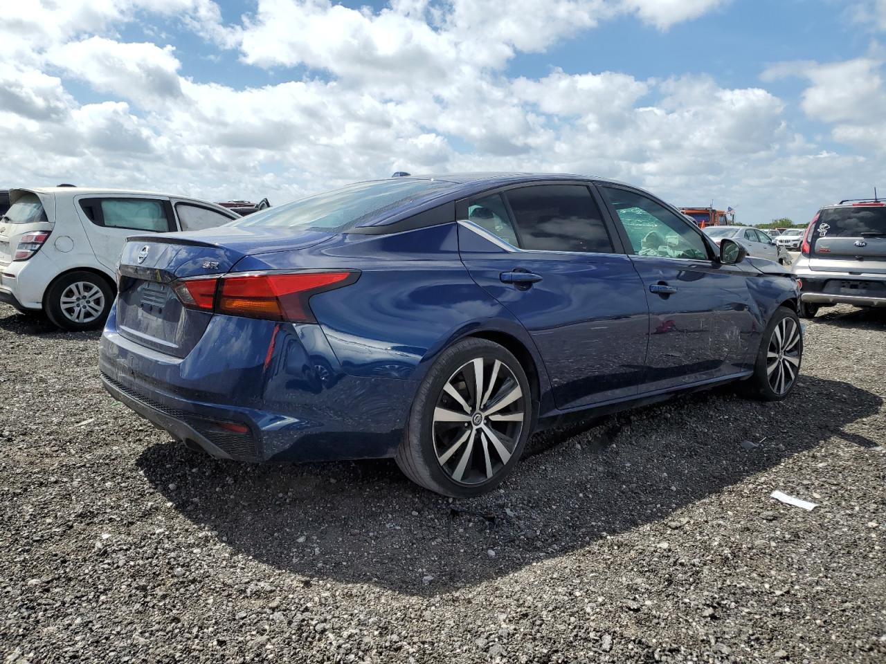 1N4BL4CV2KC132411 2019 Nissan Altima Sr