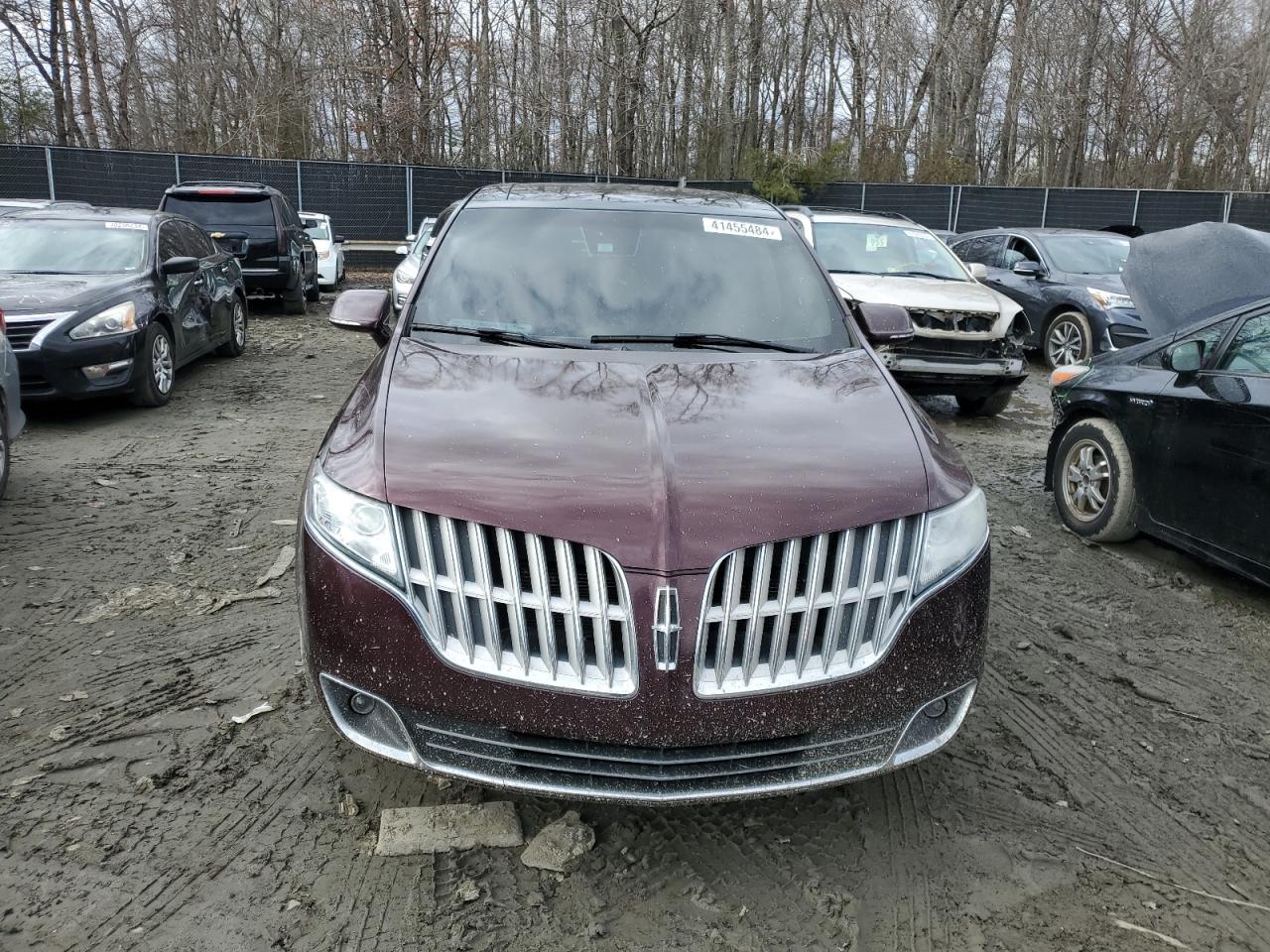 2LMHJ5AT6BBJ54929 2011 Lincoln Mkt