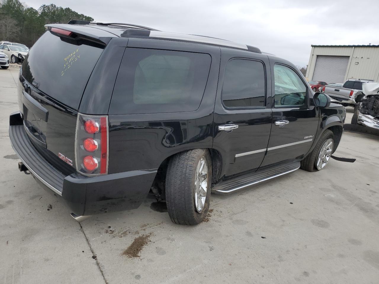 1GKS1EEFXDR353867 2013 GMC Yukon Denali