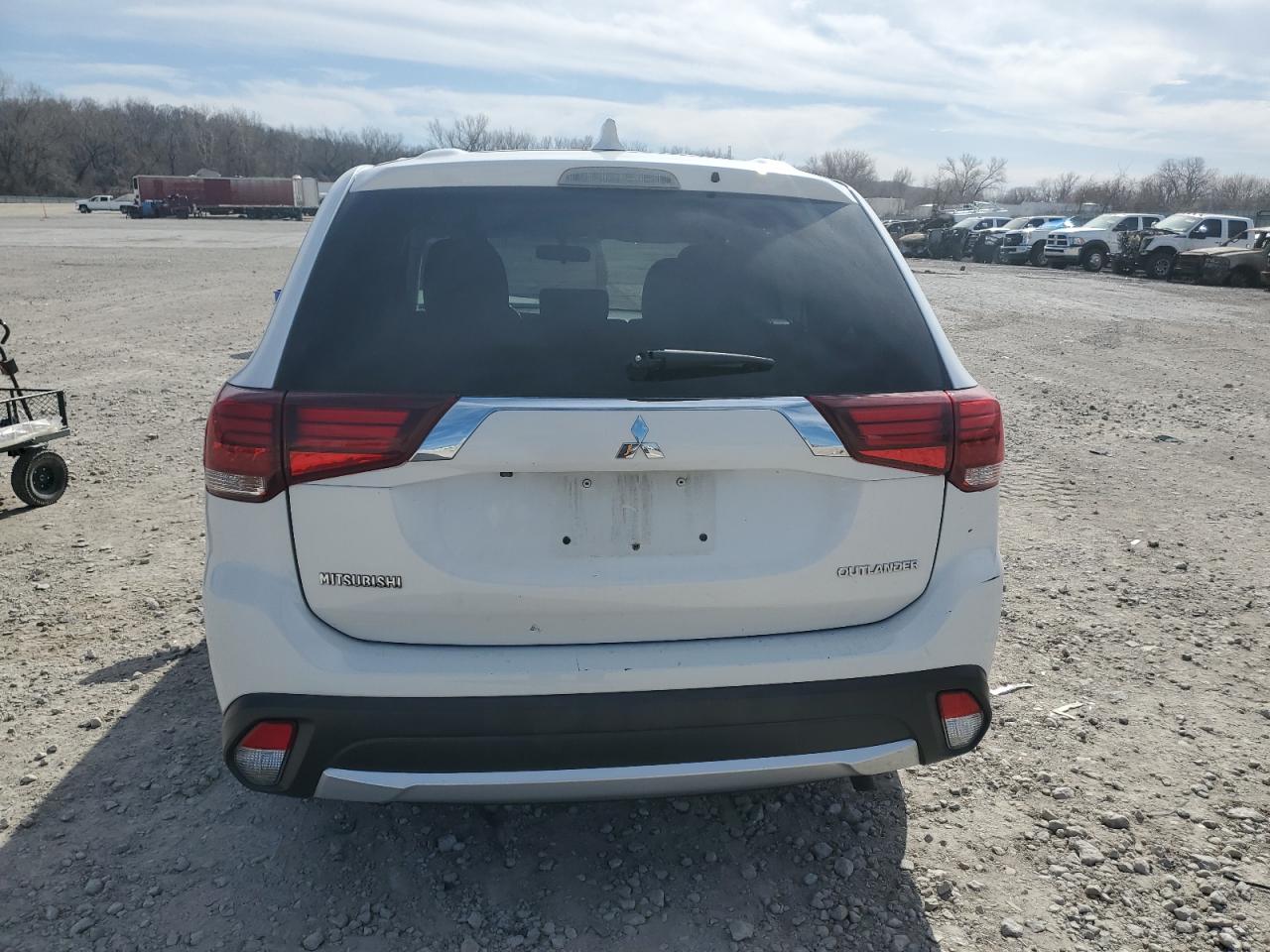 2017 Mitsubishi Outlander Es vin: JA4AD2A36HZ052375