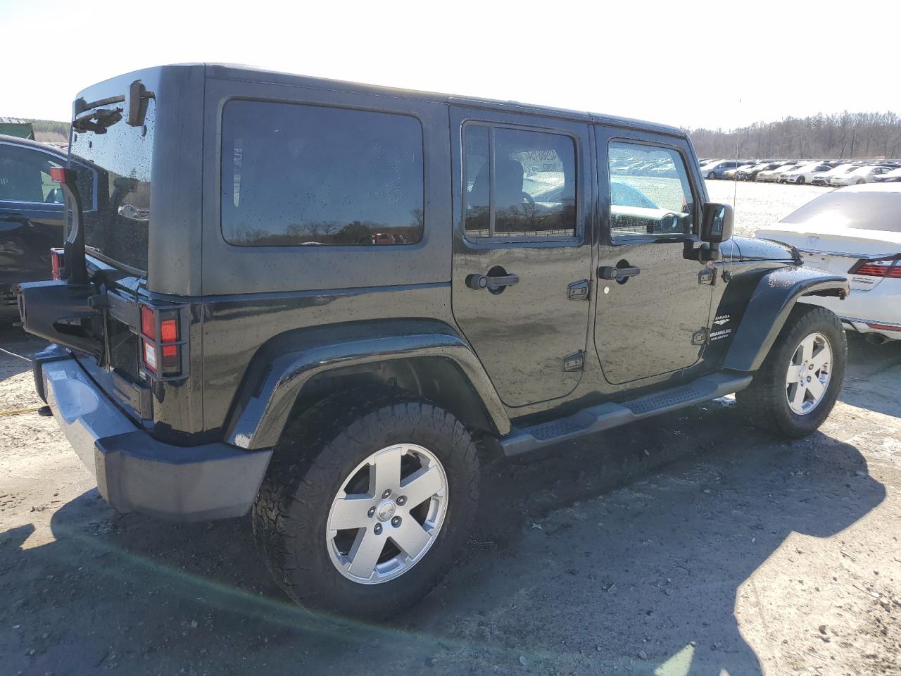 2012 Jeep Wrangler Unlimited Sahara vin: 1C4HJWEG0CL227880