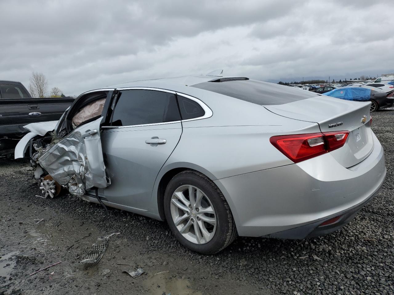 1G1ZD5ST1JF144809 2018 Chevrolet Malibu Lt