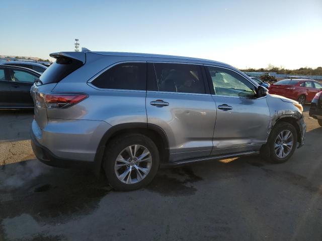 VIN 5TDJKRFH3FS118923 2015 Toyota Highlander, Xle no.3