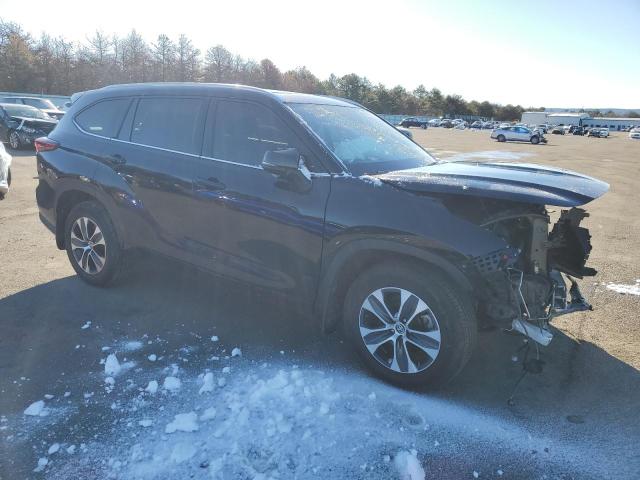 VIN 5TDGZRBH0MS526465 2021 Toyota Highlander, Xle no.4