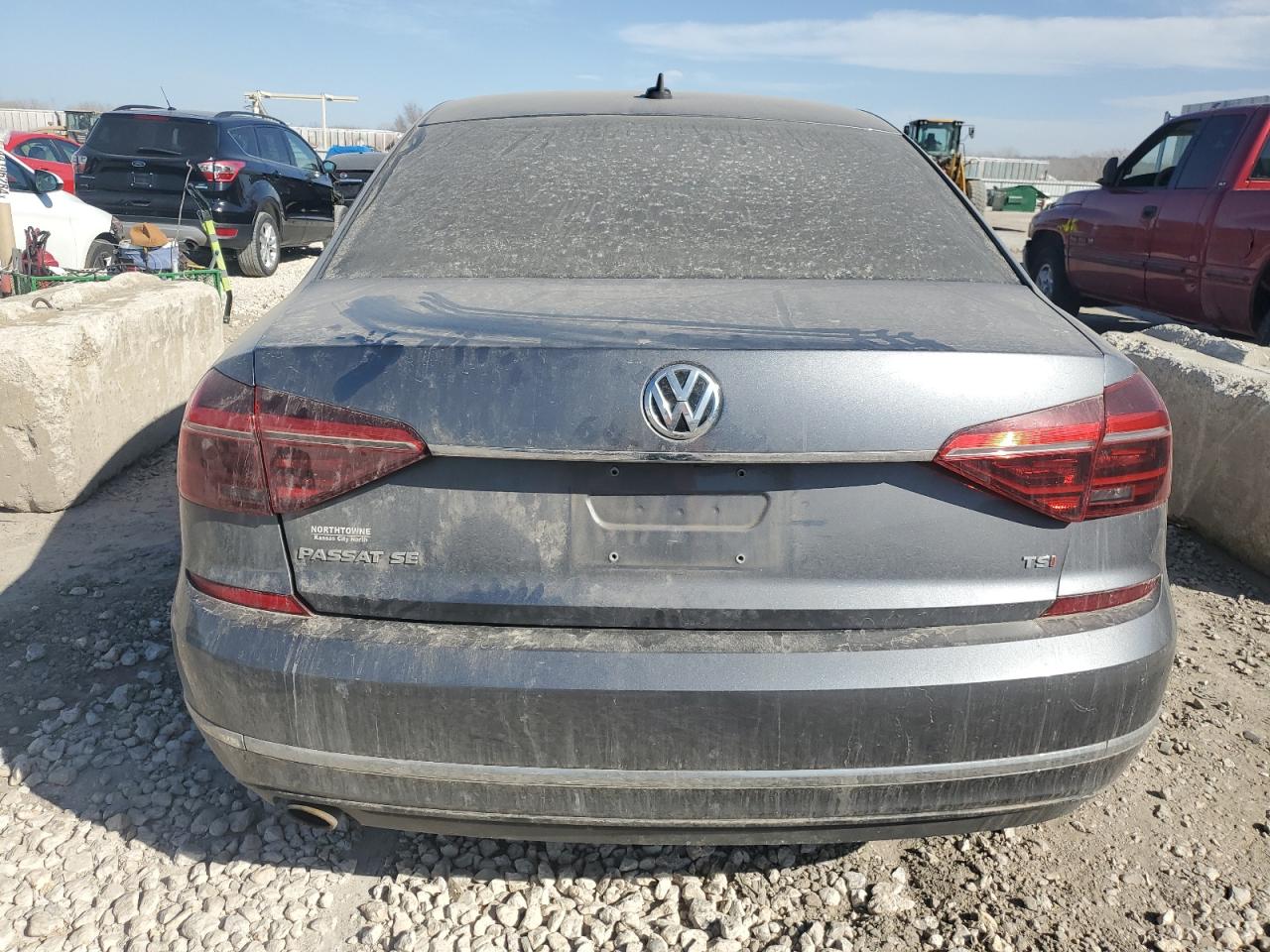 2017 Volkswagen Passat Se vin: 1VWBT7A33HC067622