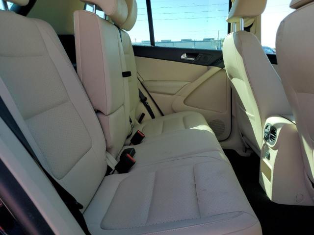 2017 VOLKSWAGEN TIGUAN WOL - WVGSV7AX1HK030103