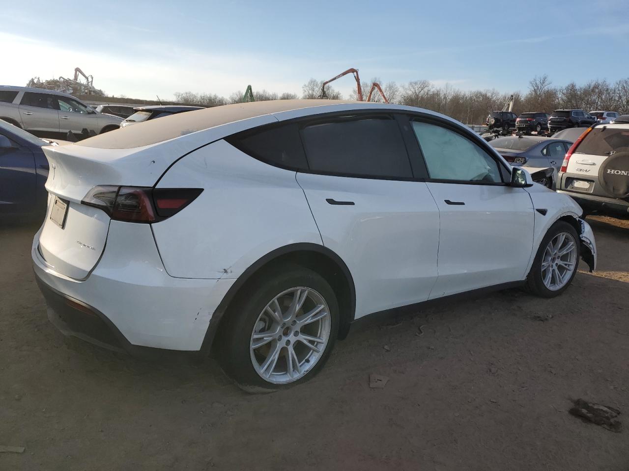 7SAYGDEE7PF618831 2023 Tesla Model Y