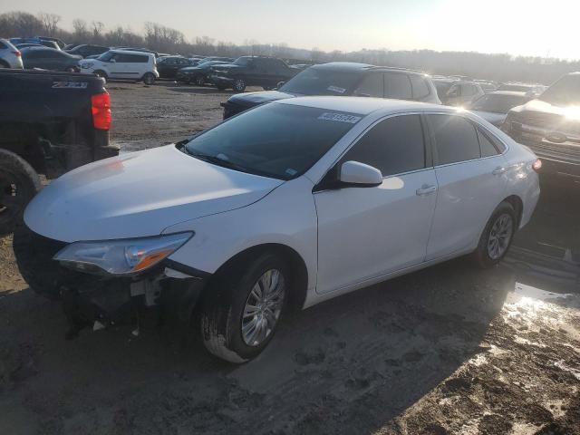 Lot #2441117073 2016 TOYOTA CAMRY LE salvage car