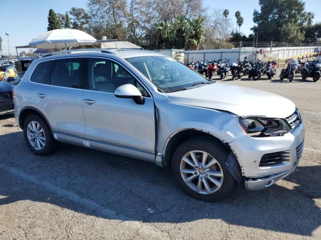 VIN WVGEF9BP5ED005449 2014 VOLKSWAGEN TOUAREG no.4