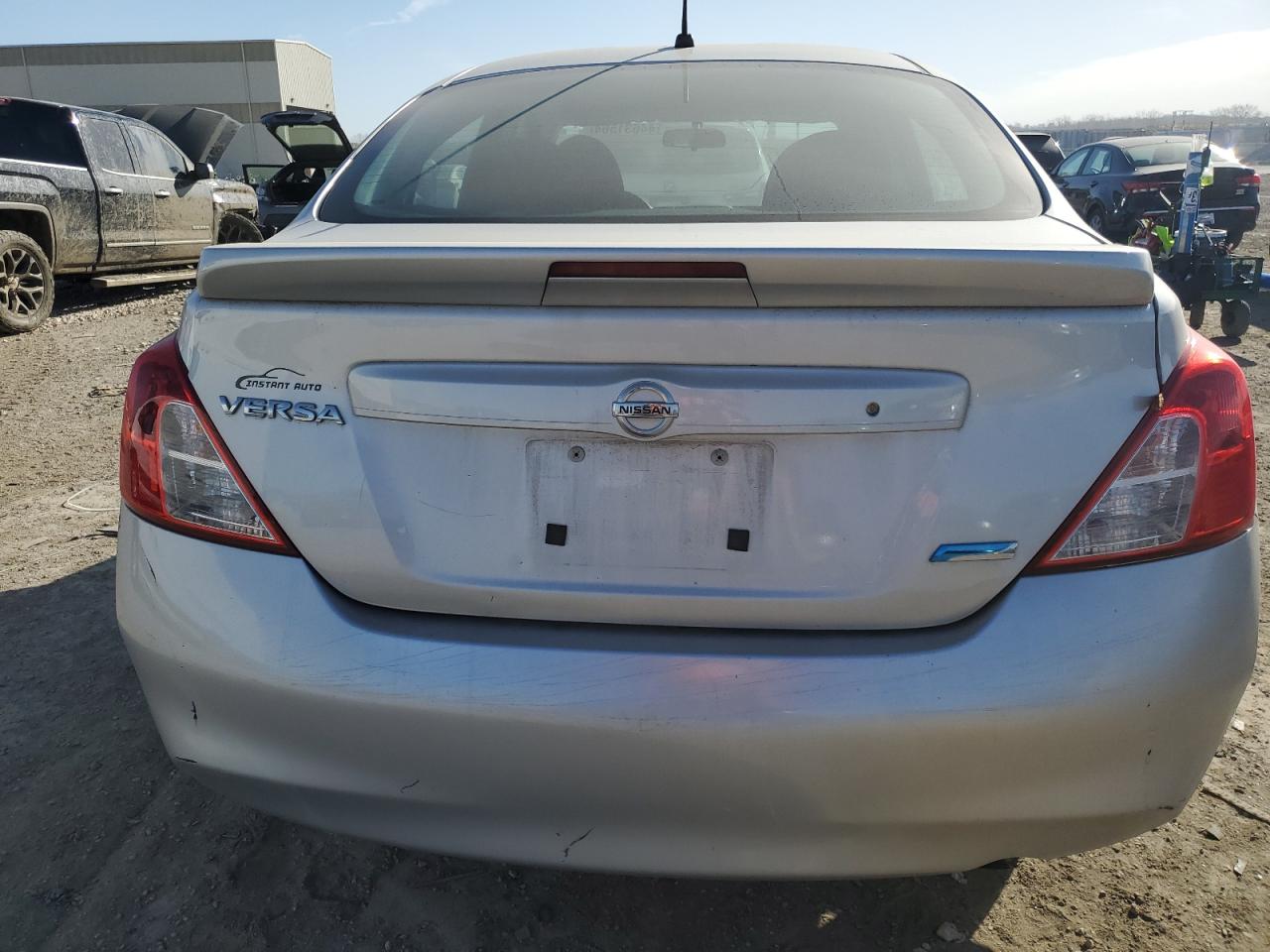 3N1CN7AP0EL810616 2014 Nissan Versa S