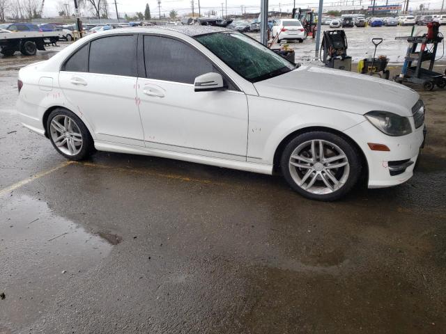 VIN WDDGF4HB9DR301061 2013 Mercedes-Benz C-Class, 250 no.4