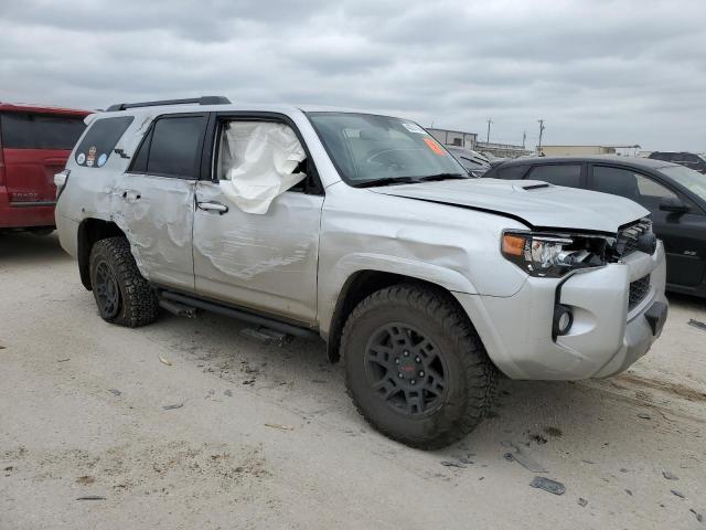 2019 TOYOTA 4RUNNER SR JTEBU5JR3K5692098