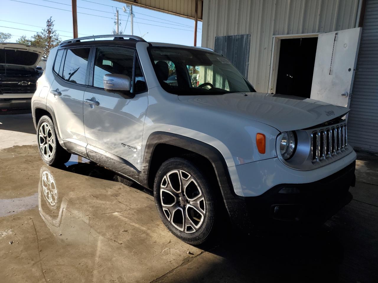 2017 Jeep Renegade Limited vin: ZACCJADB1HPE43095