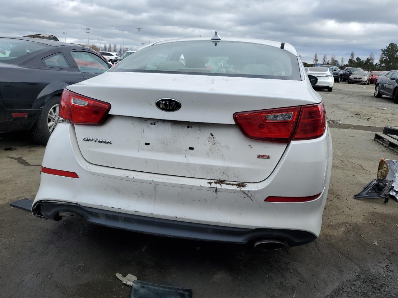 2015 Kia Optima Lx vin: KNAGM4A76F5621340