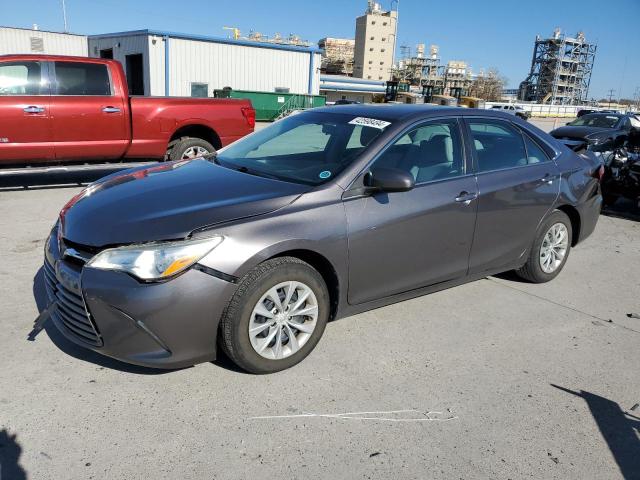 Lot #2492103707 2017 TOYOTA CAMRY LE salvage car
