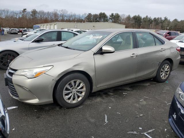 Lot #2423403029 2015 TOYOTA CAMRY LE salvage car