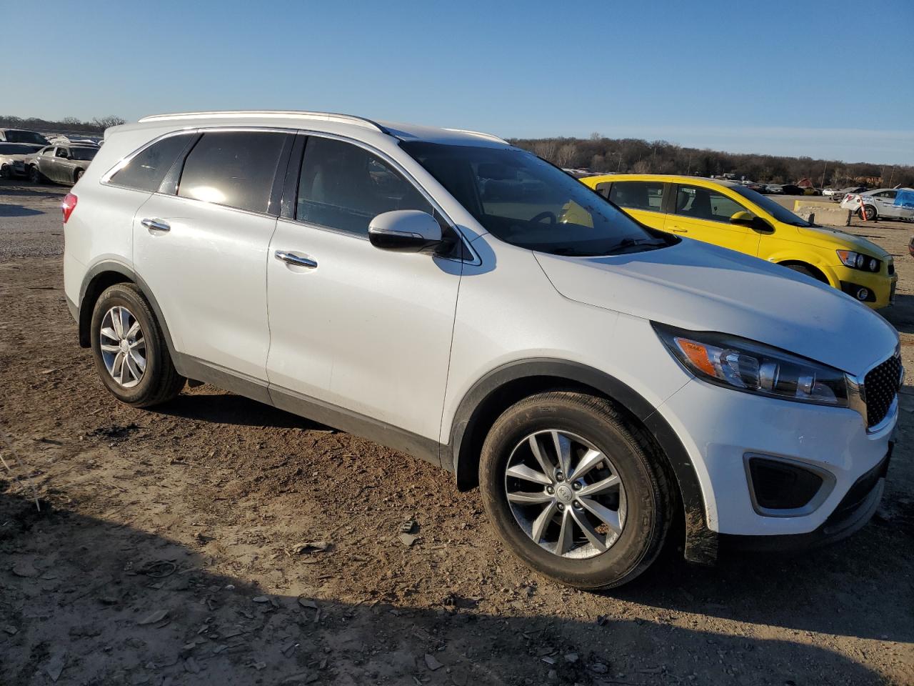 2016 Kia Sorento Lx vin: 5XYPG4A30GG033658