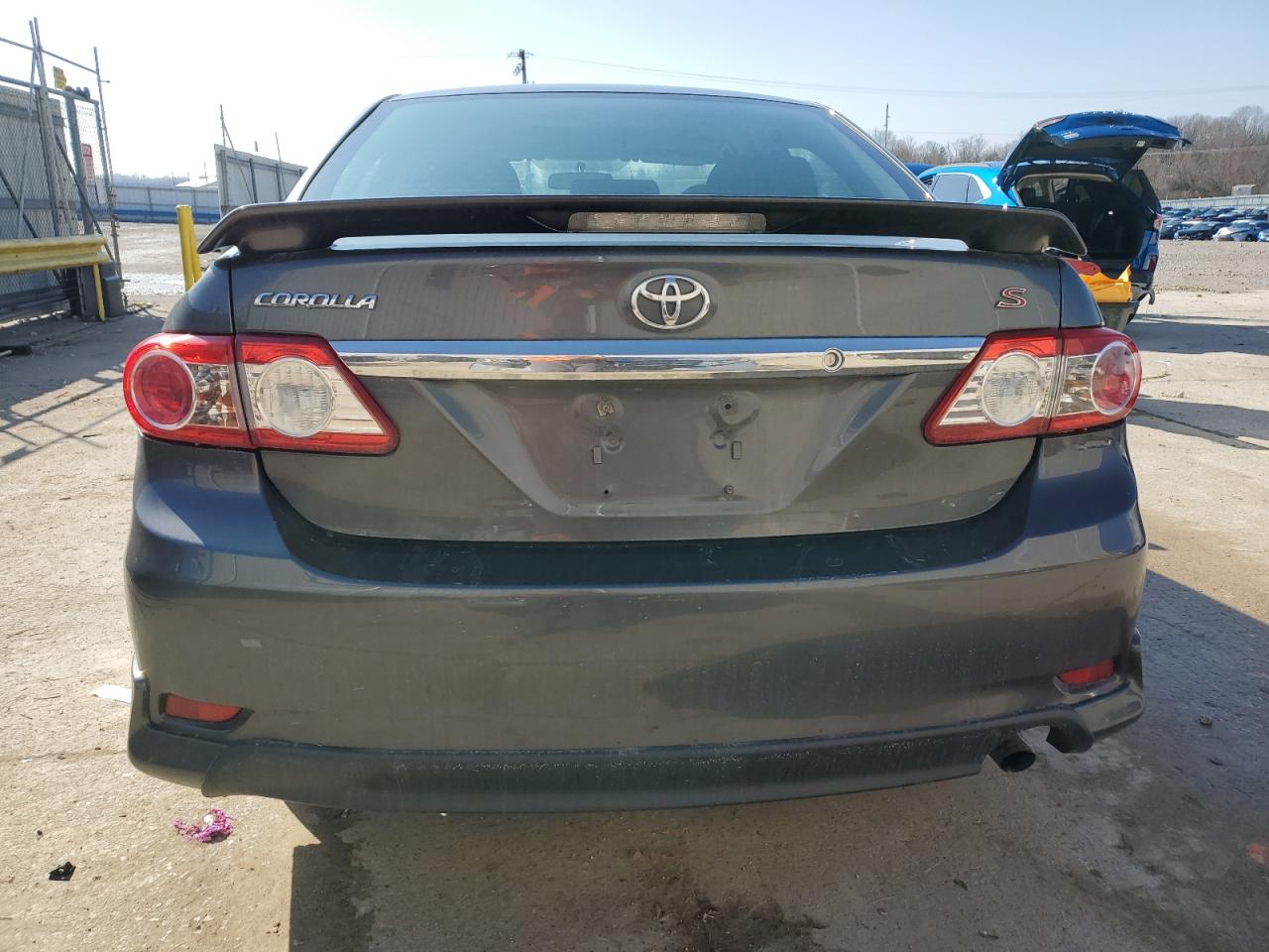 2T1BU4EEXDC105875 2013 Toyota Corolla Base