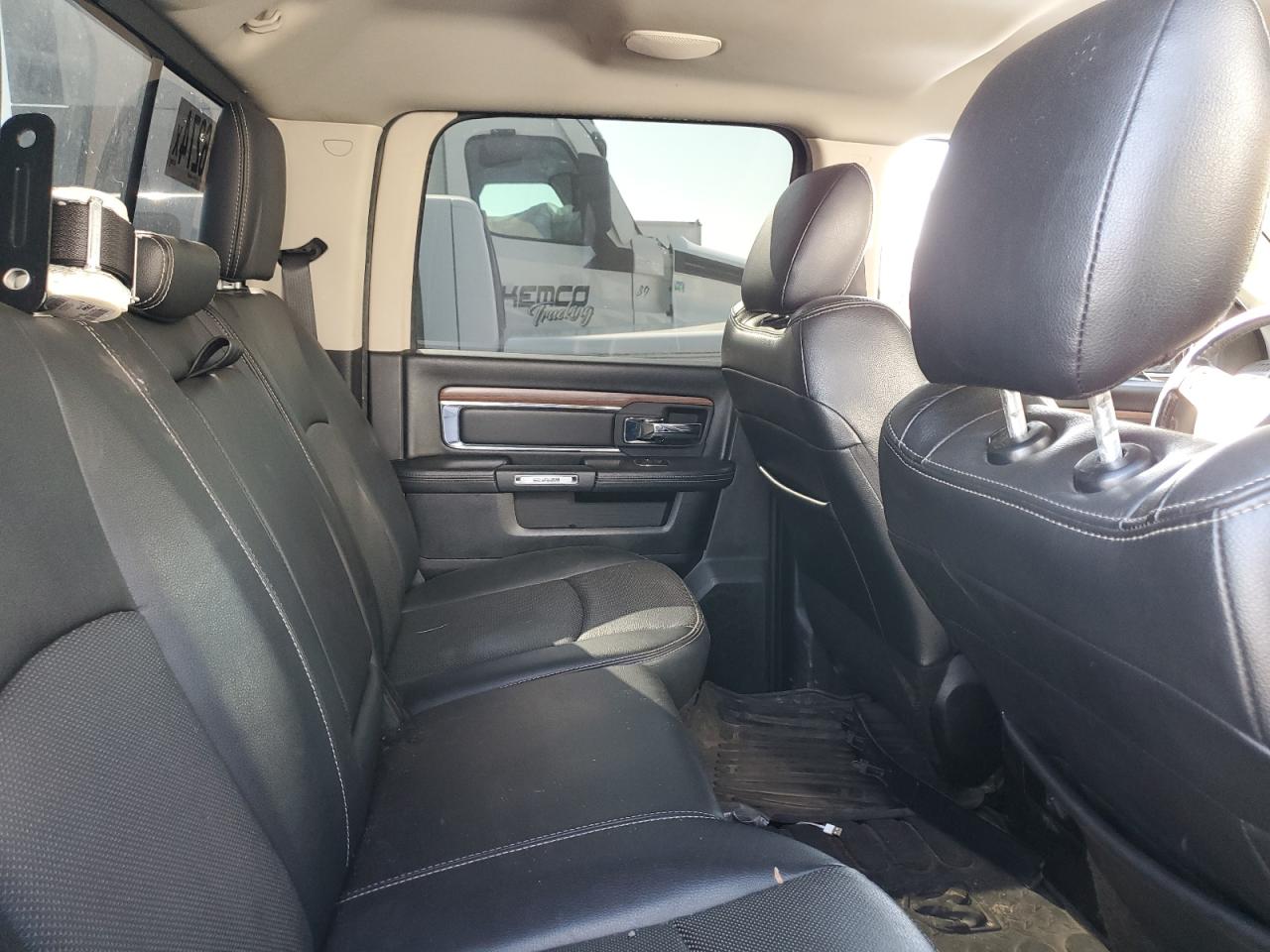 3C63RRJLXJG311357 2018 Ram 3500 Laramie