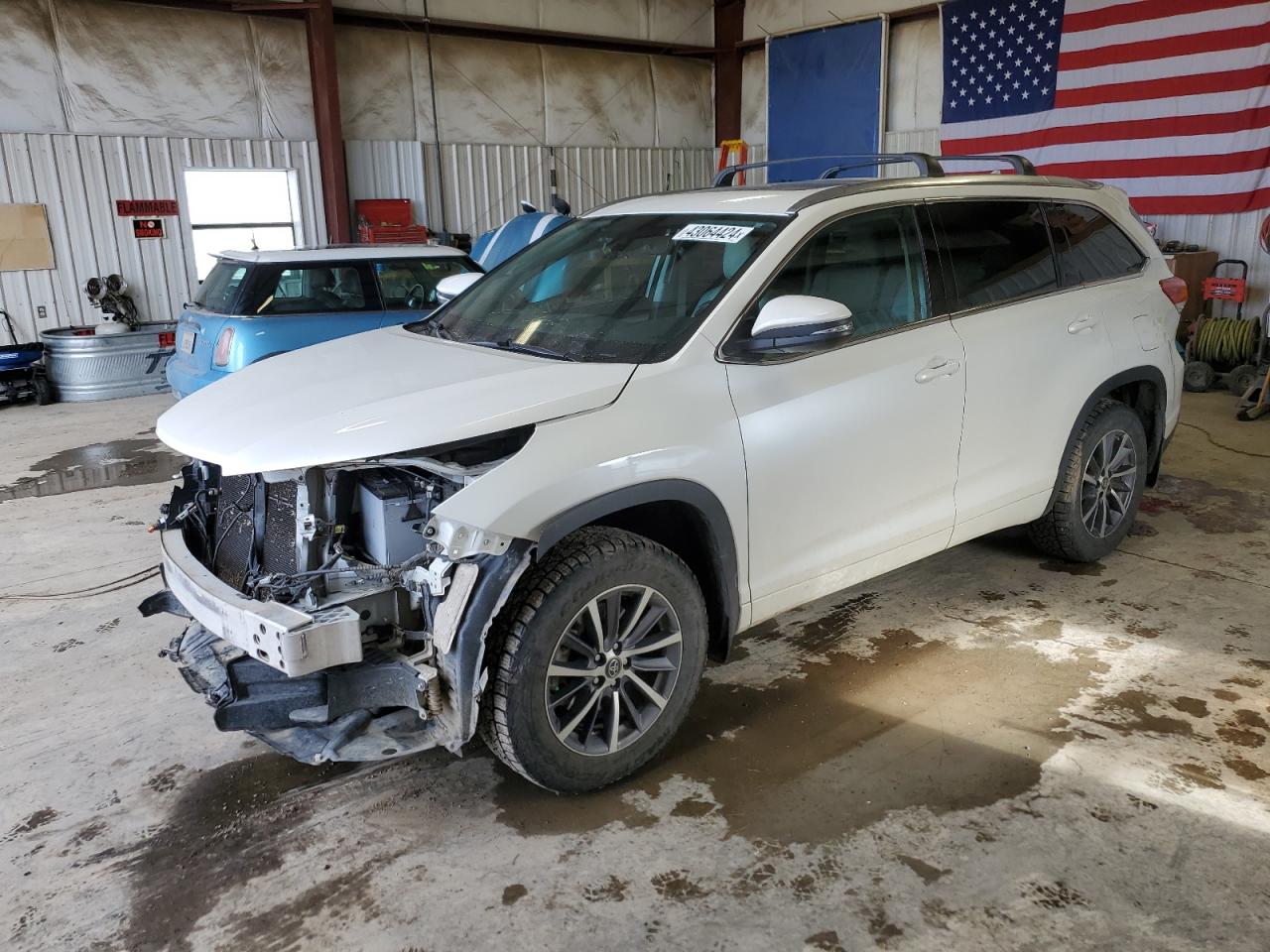 Lot #2936343748 2017 TOYOTA HIGHLANDER