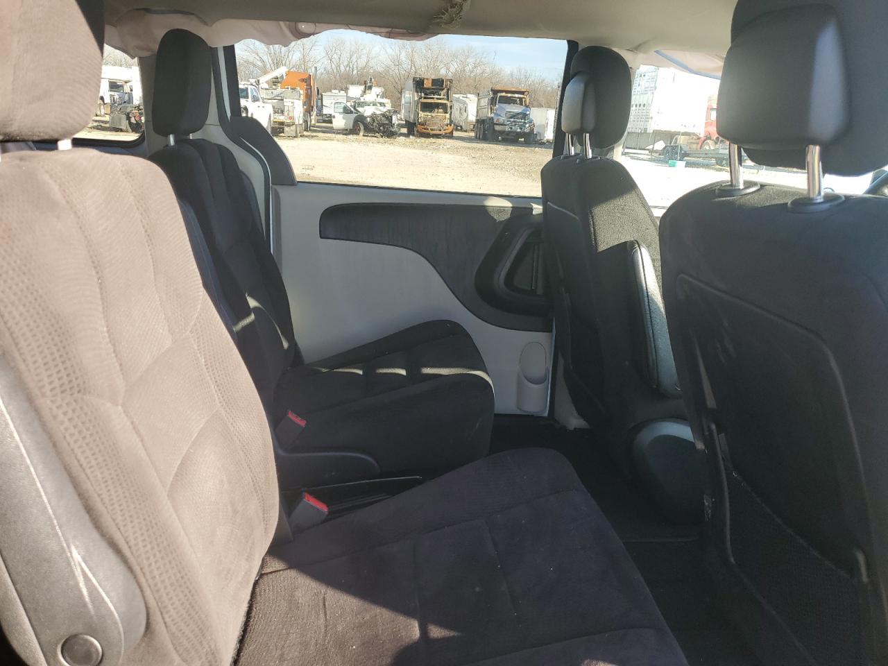 2C4RDGBG9HR646279 2017 Dodge Grand Caravan Se