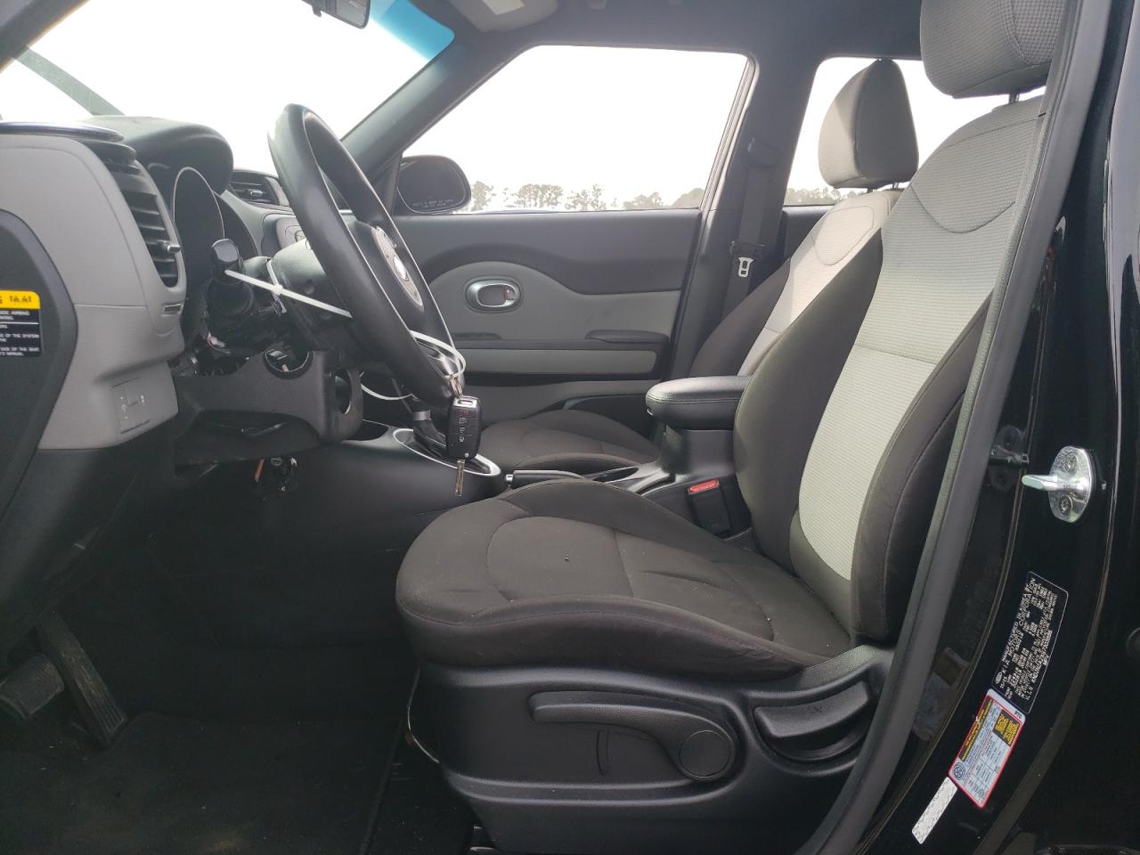 KNDJN2A2XG7303886 2016 Kia Soul