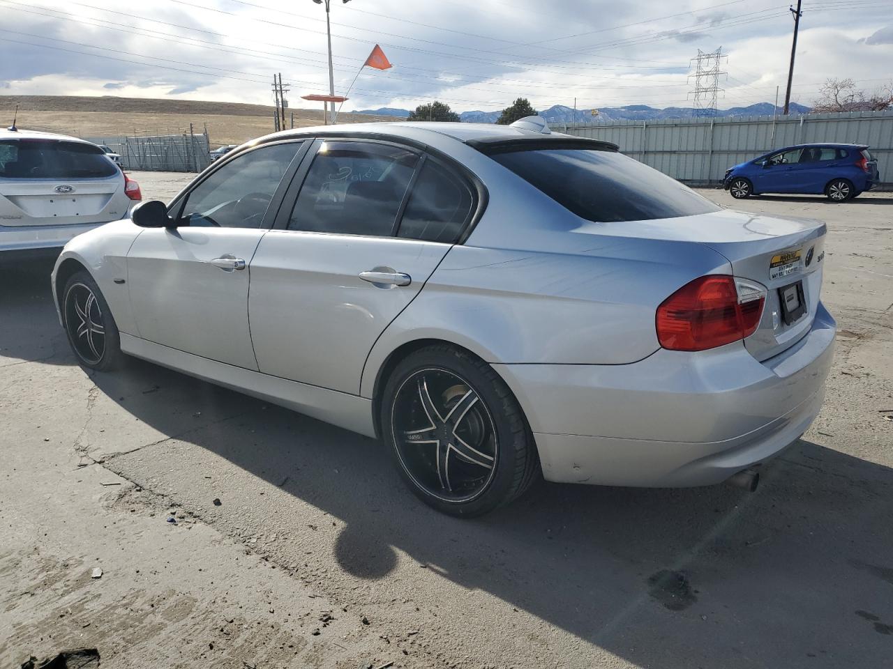 WBAVC93547KZ71992 2007 BMW 328 Xi