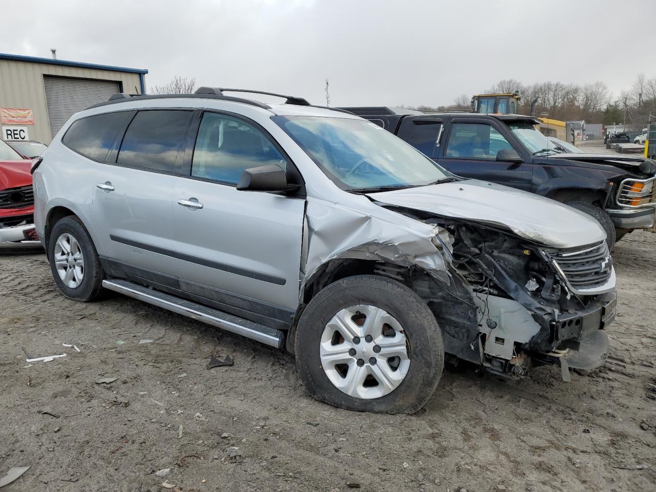 2017 Chevrolet Traverse Ls vin: 1GNKVFED5HJ211863