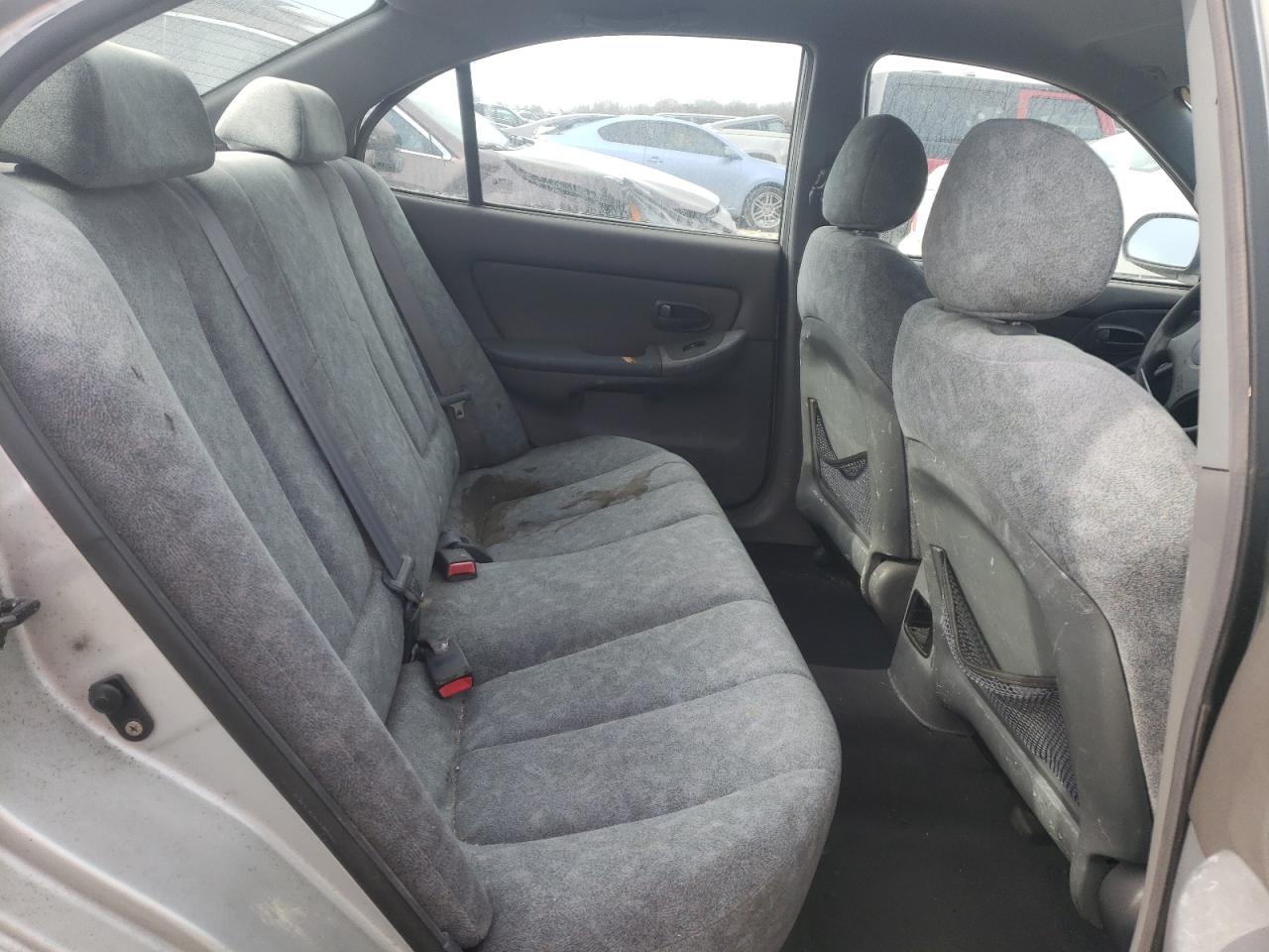 kmhdn45d91u161281 KMHDN45D91U161281 2001 Hyundai Elantra Gls