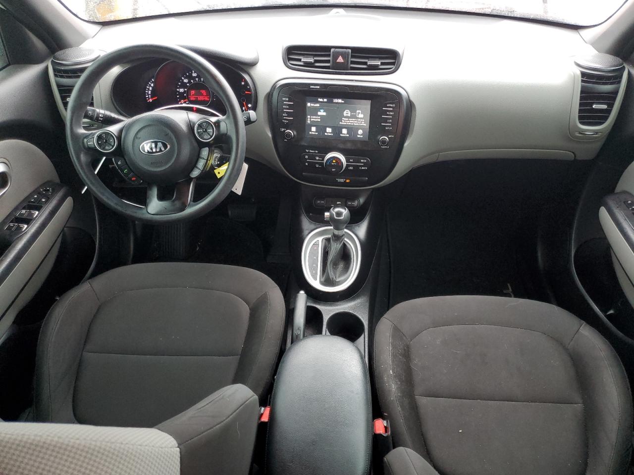 KNDJN2A28J7622078 2018 Kia Soul