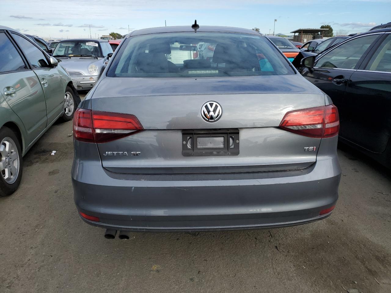 3VWD67AJ6GM403050 2016 Volkswagen Jetta Se