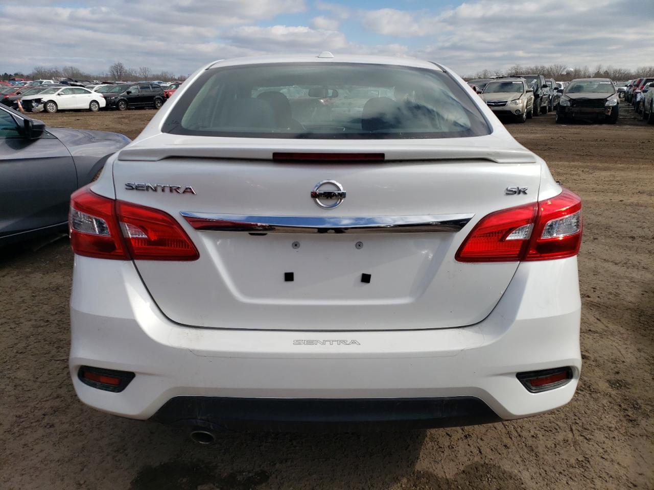 VIN: 3N1AB7AP1KY447175 2019 NISSAN SENTRA