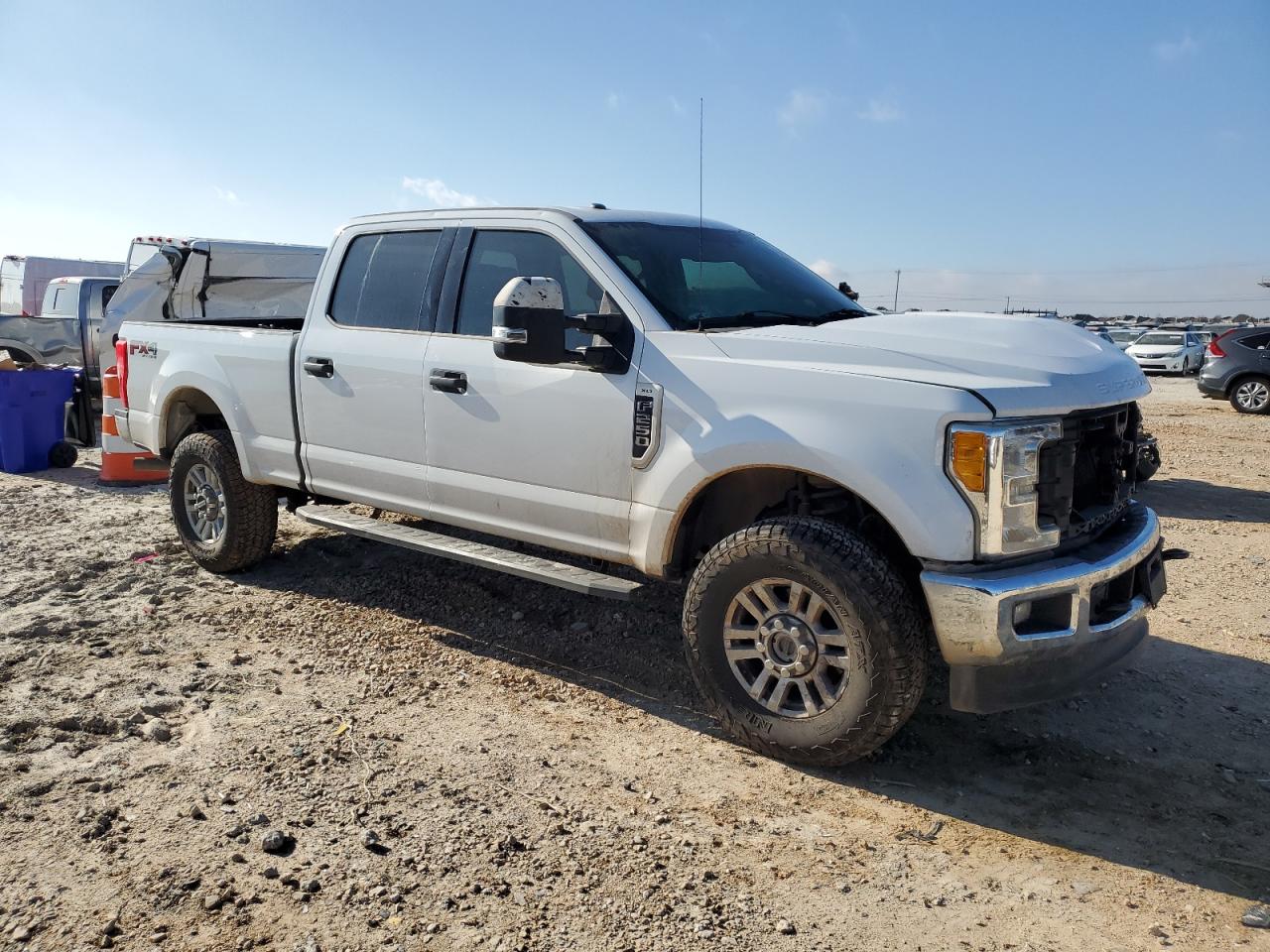 2017 Ford F250 Super Duty vin: 1FT7W2B66HEC96716