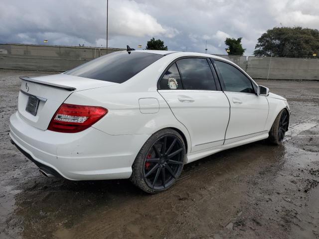 VIN WDDGF8AB6DG077597 2013 Mercedes-Benz C-Class, 3... no.3