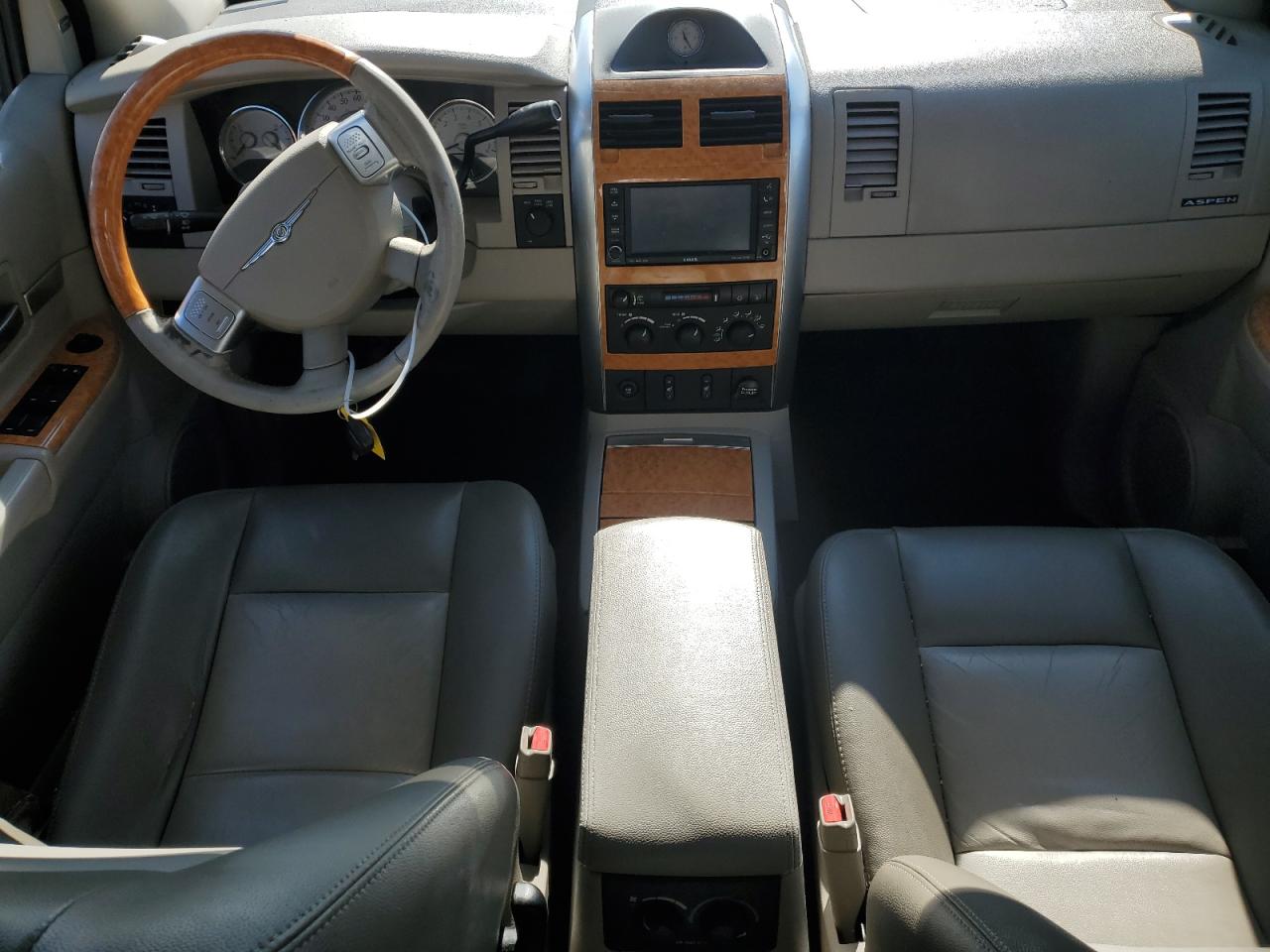 1A8HW58T69F701660 2009 Chrysler Aspen Limited