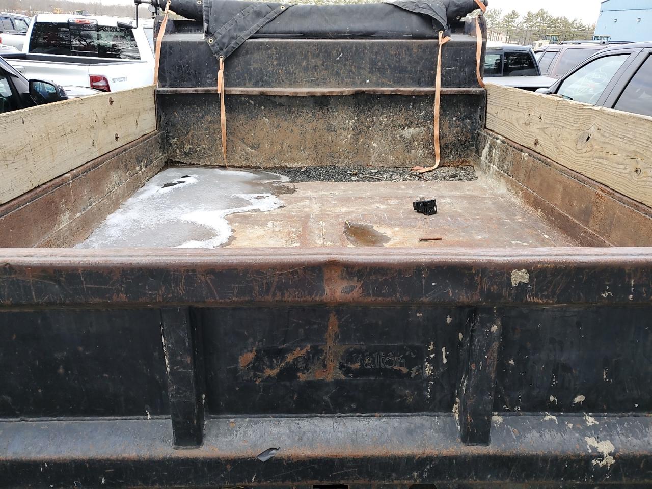 1GBJC34R9YF517056 2000 Chevrolet Gmt-400 C3500