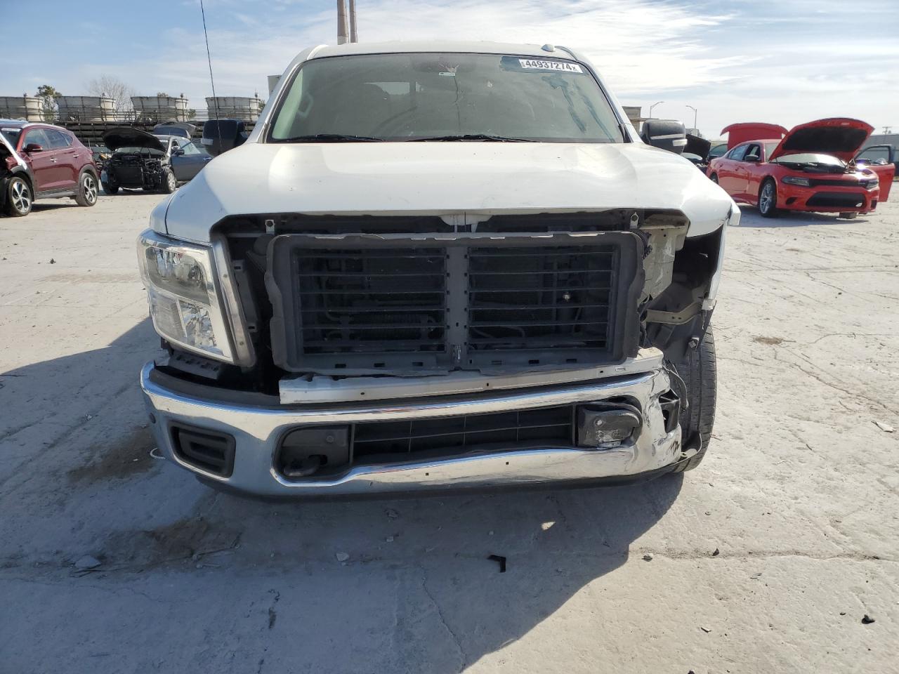 1N6AA1E52JN508967 2018 Nissan Titan Sv