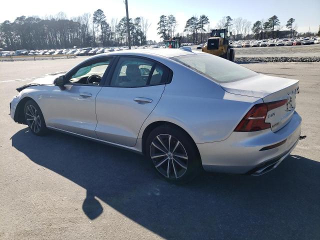 Lot #2341618656 2022 VOLVO S60 B5 MOM salvage car