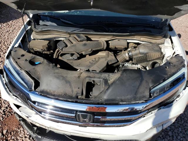 Lot #2453135962 2018 HONDA PILOT ELIT salvage car