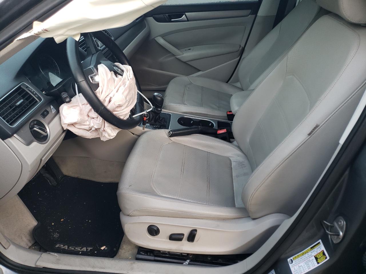 1VWBN7A35EC105390 2014 Volkswagen Passat Se