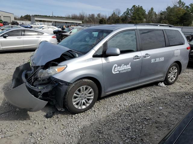TOYOTA SIENNA XLE