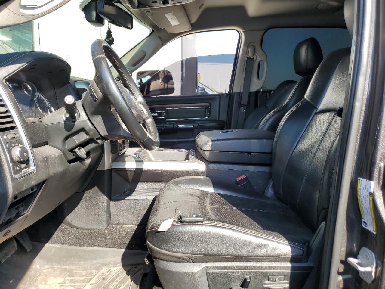 3C63RRJLXJG311357 2018 Ram 3500 Laramie