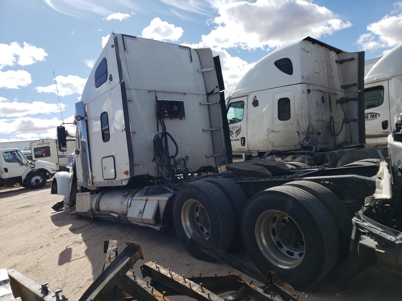 Lot #2489777861 2013 FREIGHTLINER CONVENTION