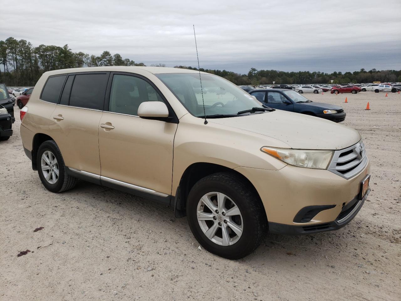 5tdza3eh4bs013306 5TDZA3EH4BS013306 2011 Toyota Highlander Base