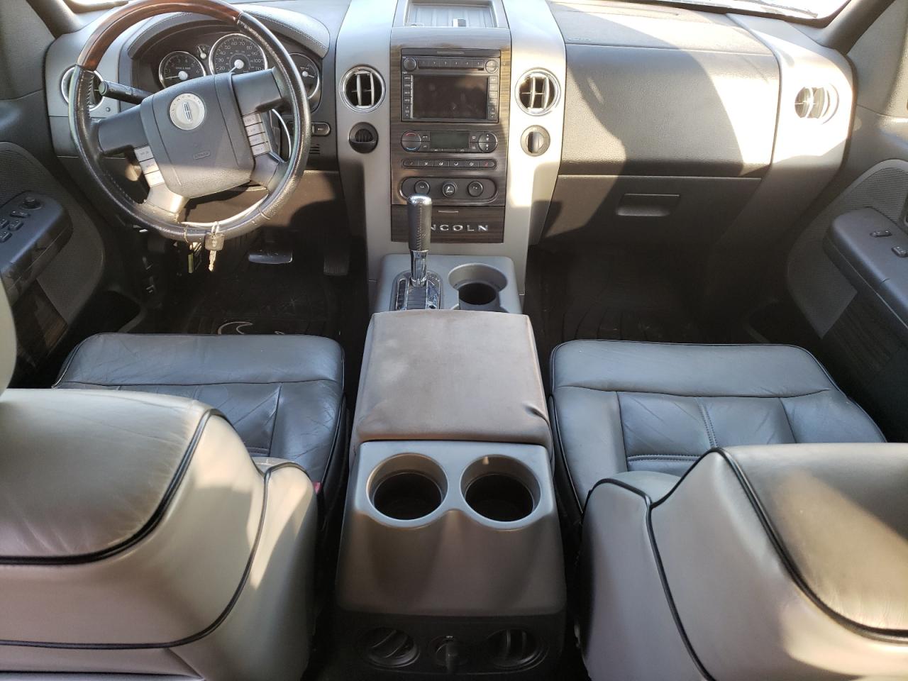 5LTPW16567FJ03840 2007 Lincoln Mark Lt